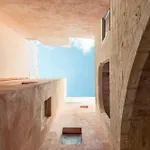 Homestay szállás Historic Ground Floor In Medieval Knights House With Sea View At The Marina