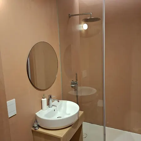 Privatunterkunft Medieval Knights House Gf App With Sea View At The Marina Senglea