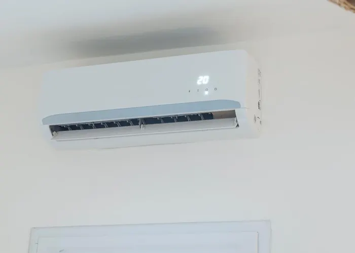 Ground Floor Appartment In Medieval Knights House With Sea View At The Marina *