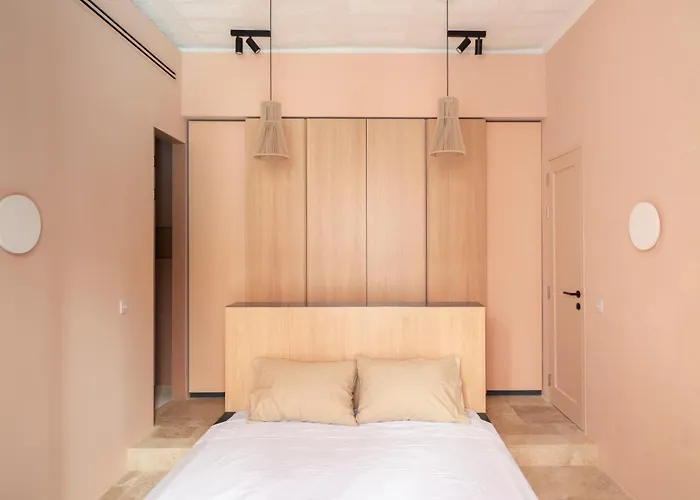 Ground Floor Appartment In Medieval Knights House With Sea View At The Marina ホームステイ *