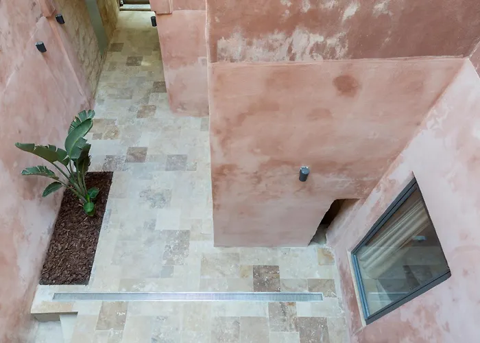 Ground Floor Appartment In Medieval Knights House With Sea View At The Marina セングレア