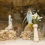 Privat bolig Historic Ground Floor In Medieval Knights House With Sea View At The Marina Senglea