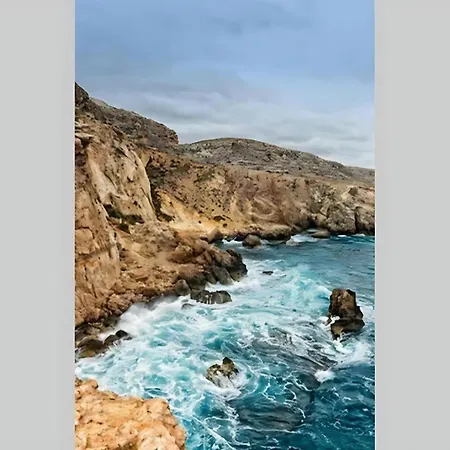 Medieval Knights House Gf App With Sea View At The Marina Senglea