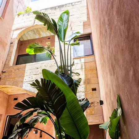 Historic Ground Floor In Medieval Knights House With Sea View At The Marina Privat bolig Senglea