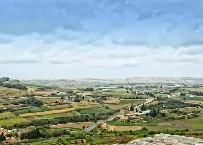Habitación en casa particular Ground Floor Appartment In Medieval Knights House With Sea View At The Marina Senglea