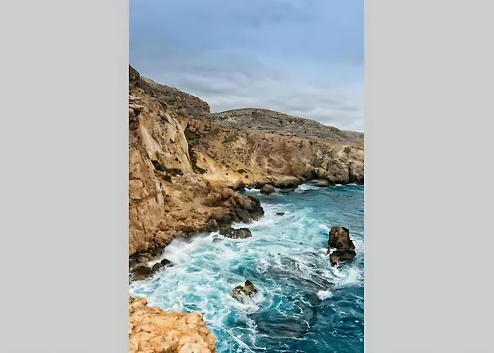 Ground Floor Appartment In Medieval Knights House With Sea View At The Marina Senglea