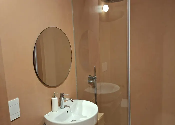 Habitación en casa particular Ground Floor Appartment In Medieval Knights House With Sea View At The Marina Senglea